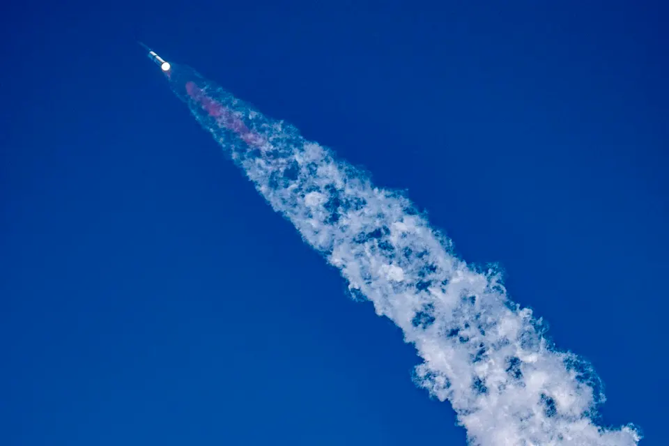Why Is SpaceX Launching History’s Biggest Rocket During A Fuel Crisis?